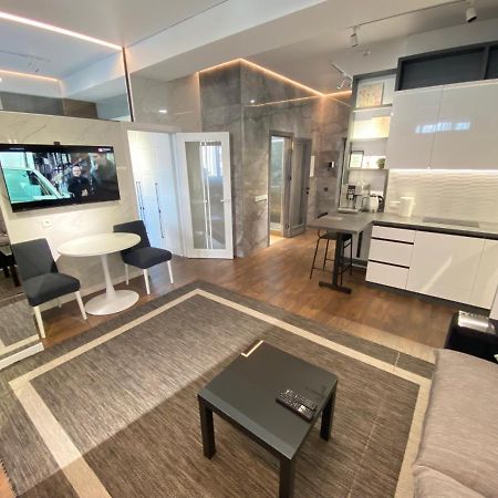 Rentnow Modern Lux Apartment In Centre Chisinau Luaran gambar