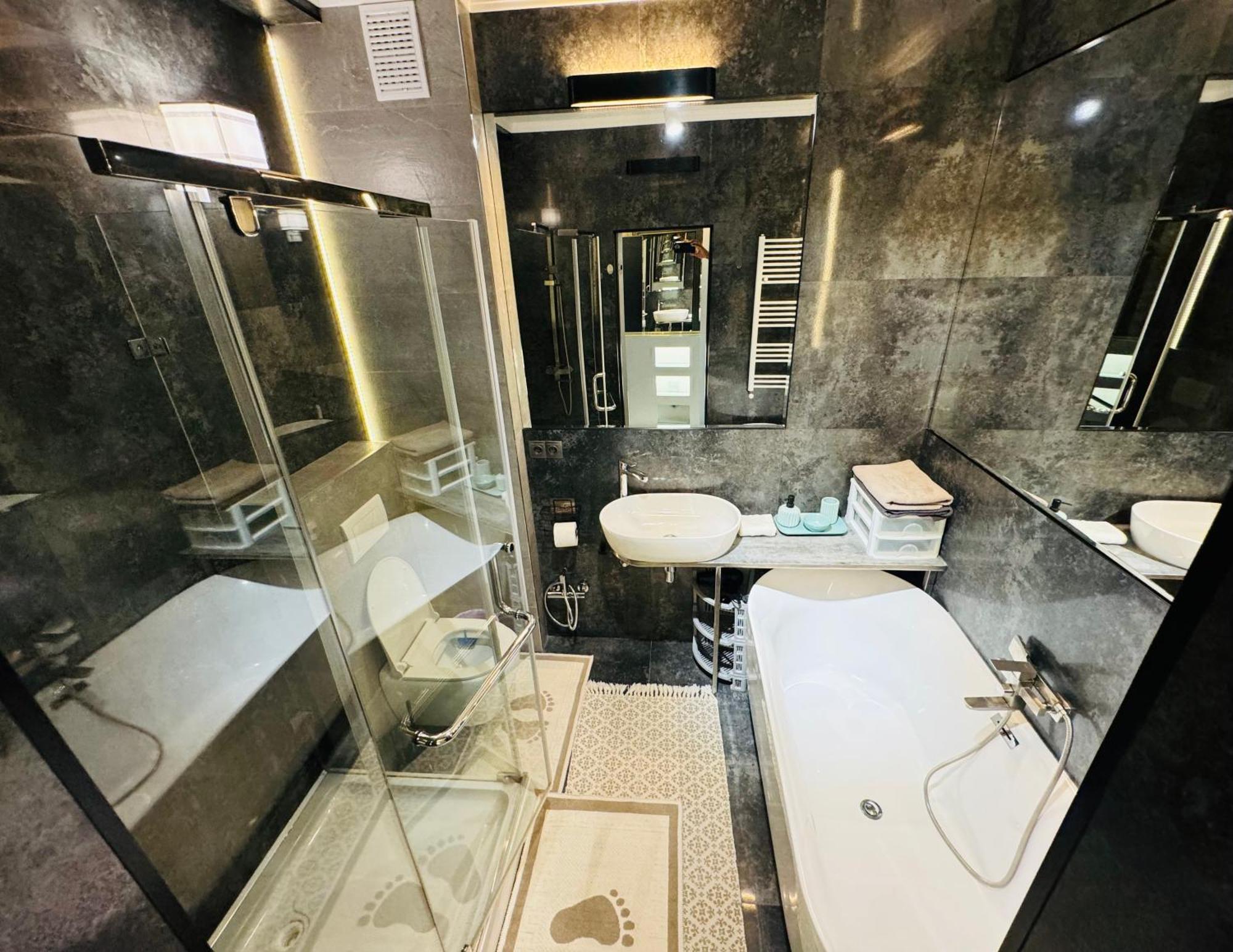 Rentnow Modern Lux Apartment In Centre Chisinau Luaran gambar