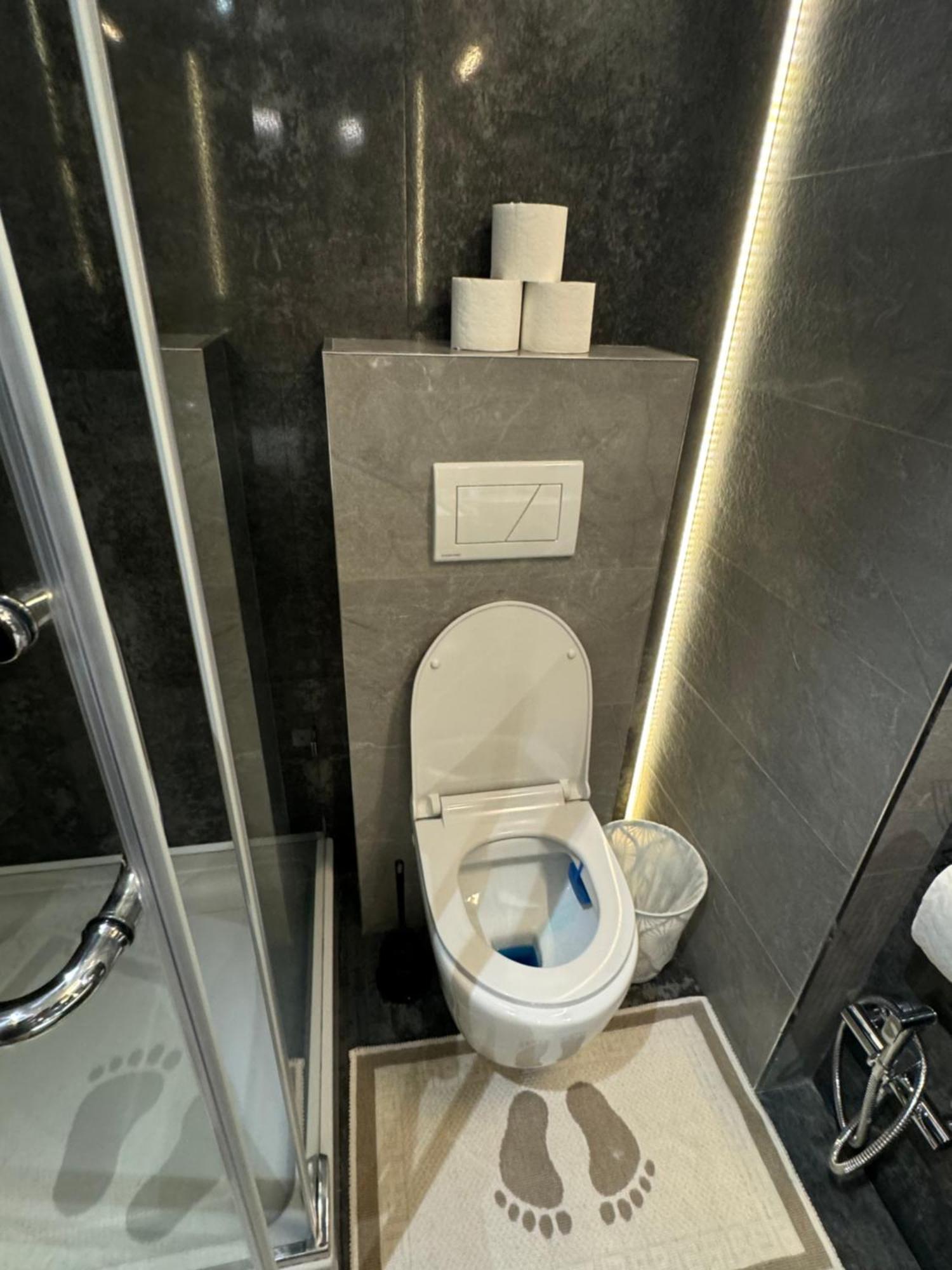 Rentnow Modern Lux Apartment In Centre Chisinau Luaran gambar